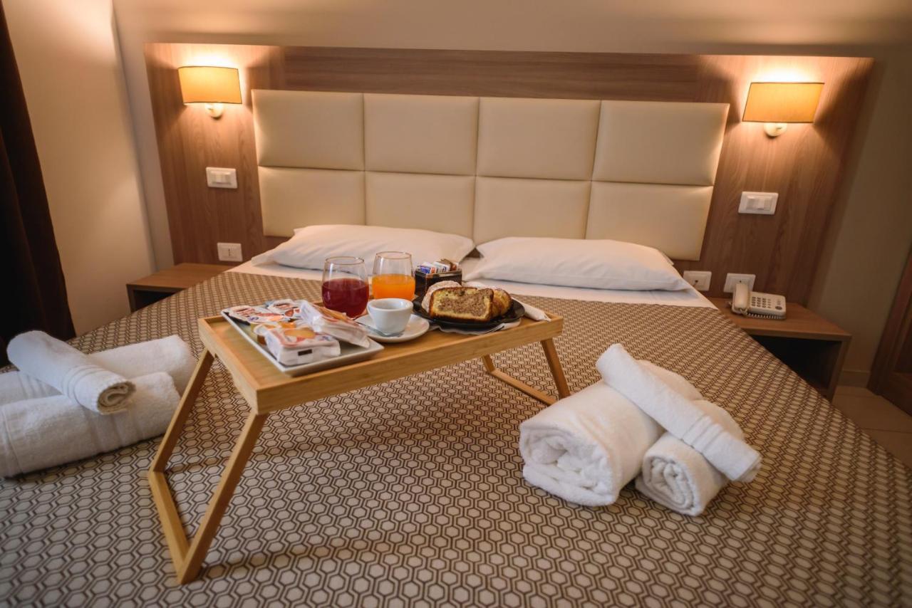 Hotel St. Giorgio คาสเตล ซาน จิออร์จิโอ ภายนอก รูปภาพ