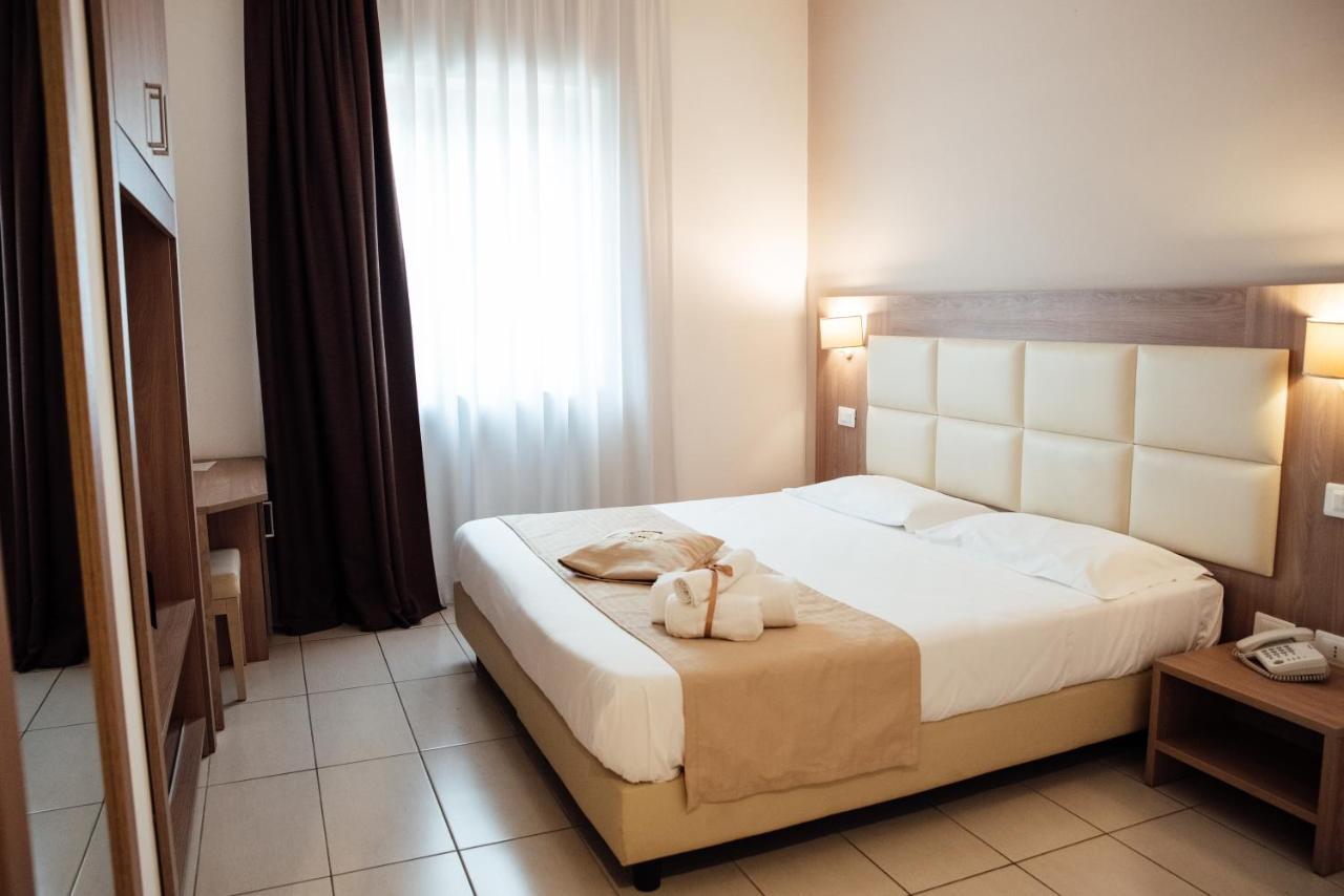 Hotel St. Giorgio คาสเตล ซาน จิออร์จิโอ ภายนอก รูปภาพ